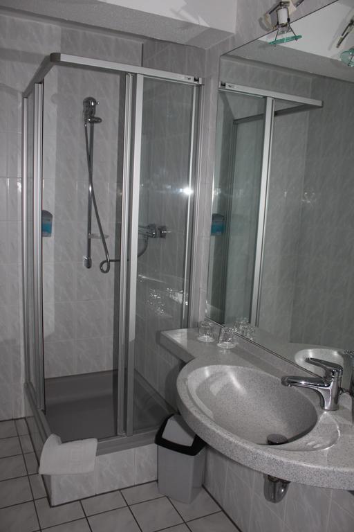 Hotel Roemerstein Майнц Экстерьер фото